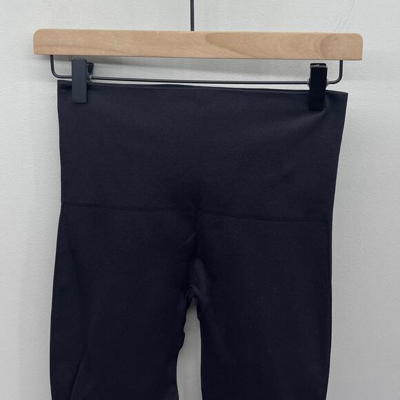 Spanx Look At Me Now Seamless Leggings in Black - Picture 3 of 5